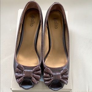 Rialto Brown Peep Toe Heels Size 8 1/2
